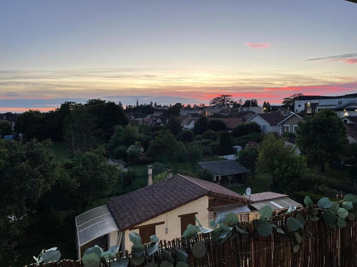 Le Ambroise - T3 Spacieux Et Calme Avec Parking Gratuit Bergerac Rum bild